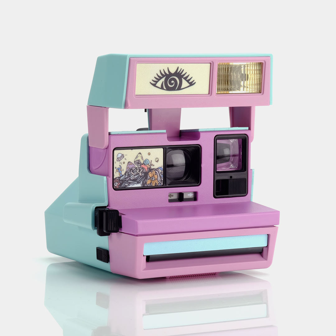 Distortedd Polaroid 600 Camera – 1XRUN