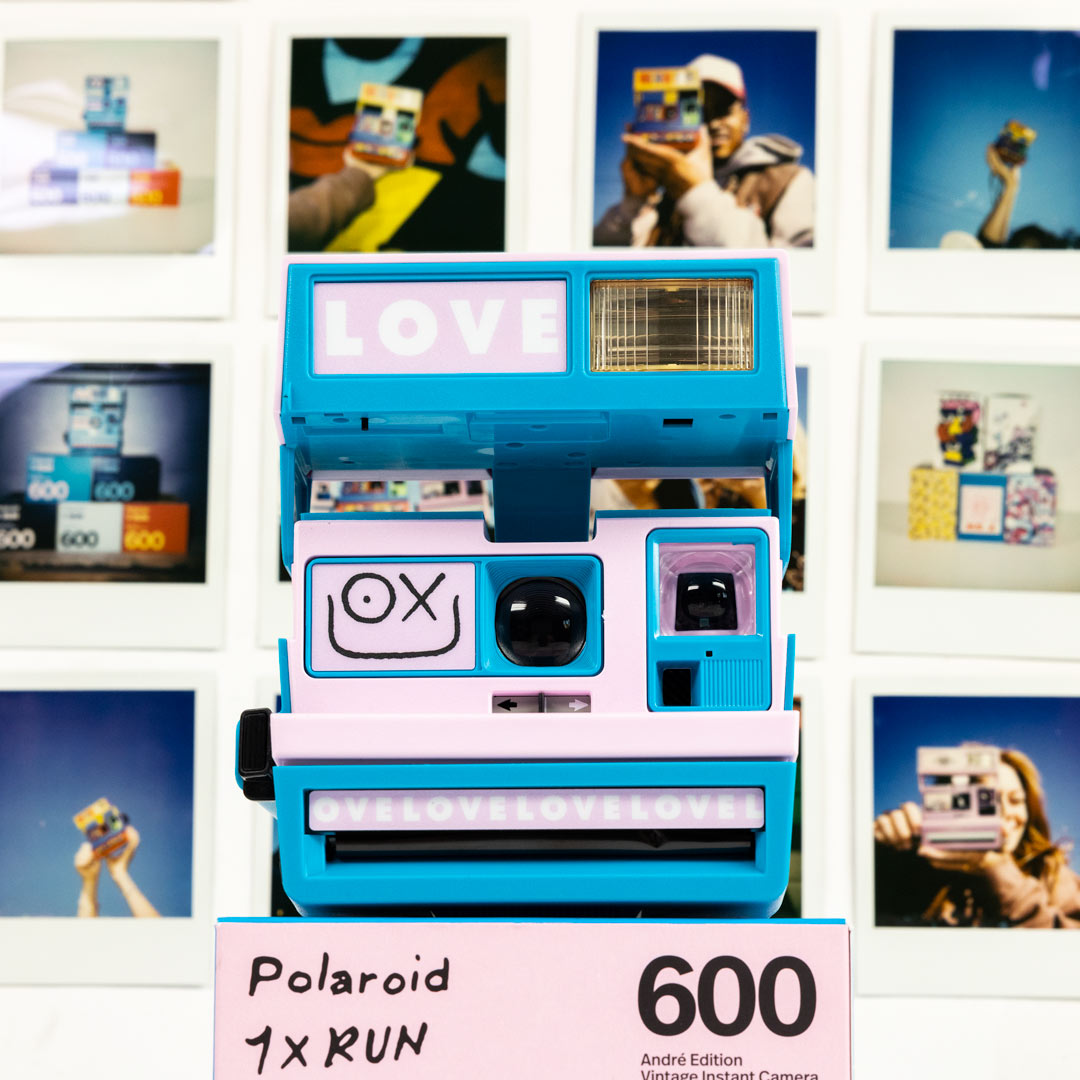 Mr. André Polaroid 600 Camera